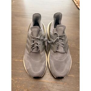 12 Mens Adidas Ultraboost 21 grey sneakers